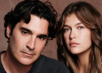 Eπιβλητική πρεμιέρα για το «Maestro» του Χριστόφορου Παπακαλιάτη