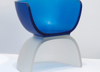 Έπιπλα του Marc Newson από την Gagosian στην Αθήνα