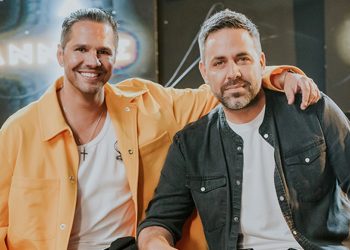 Ο Γιώργος Γιαννιάς υποδέχεται τον Γιώργο Τσαλίκη στο «Ω Stage Athens»