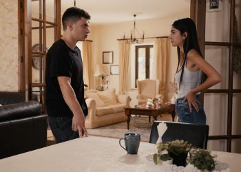 Η γη της ελιάς: Ψεύτικες ερωτικές υποσχέσεις