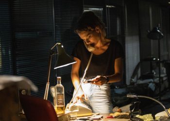 Αυτή η νύχτα μένει: Ο Στρατής εμφανίζεται στο δημαρχείο κι όλα γίνονται κόκκινα