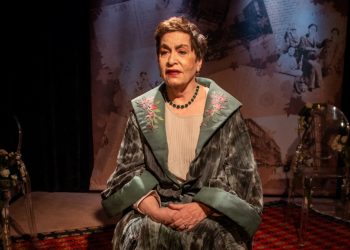 Η Ασπασία Κράλλη από το Α ως το Ω: “Δεν δίνω πια την ψυχή μου τόσο εύκολα όσο την έδινα νέα”