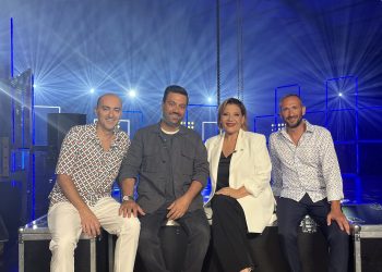 Ο Γιώργος Θεοφάνους υποδέχεται την Γιώτα Νέγκα