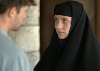 Μαύρο Ρόδο: Ο Πέτρος αποχαιρετά την Ελισάβετ