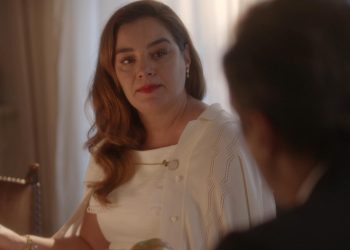 Ο Παράδεισος των κυριών: Ο Ντίνος και η Αμαλία πλέουν σε πελάγη ευτυχίας