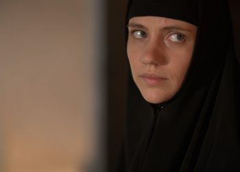 Μαύρο Ρόδο: Προσωπική «εξομολόγηση» στην Ελισάβετ από την Ηγουμένη