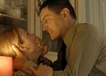 Φλόγα και άνεμος: Οι πρώτες απιστίες του Παπανδρέου