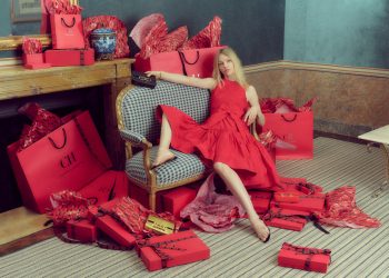 Ο οίκος CH Carolina Herrera με ανανεωμένο Gift Guide για τις γιορτές