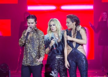 Άννα Βίσση: Χριστούγεννα με Χρήστο Μάστορα και Δέσποινα Βανδή στο “Έναστρον”