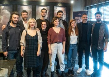 Ανανεωμένο «Όποιος θέλει να χωρίσει να σηκώσει το χέρι του» από το ΚΘΒΕ