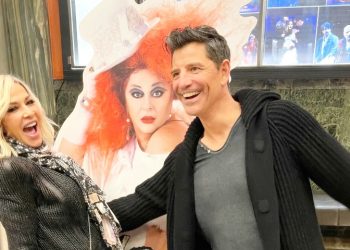 Άννα Βίσση – Σάκης Ρουβάς: Τρελές… πόζες στην “Τρελή του Σαγιό”