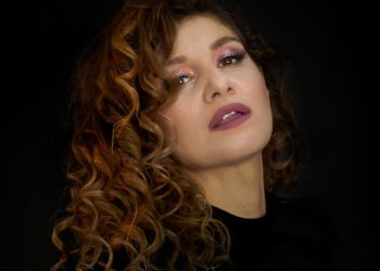 Η Άλκηστις Πουλοπούλου από το Α ως το Ω: “Δεν έρχονται ποτέ τυχαία οι ρόλοι, μας διαλέγουν”