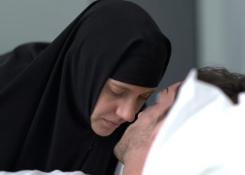 Μαύρο Ρόδο: Μια φωτογραφία προκαλεί αναταραχή στο μοναστήρι