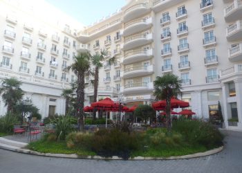 Grand Hotel Palace: Άνεση και πολυτέλεια στο ξενοδοχείο-ορόσημο της Θεσσαλονίκης