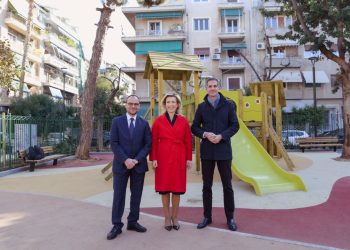 Νέα παιδική χαρά στην Πλατεία Καλλιγά