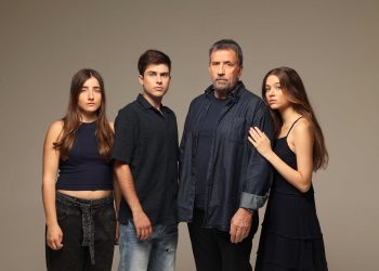 Κάνε ότι κοιμάσαι: Η Βικτόρια διεκδικεί την κηδεμονία του Στάθη