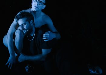 O Κωνσταντίνος Ρήγος προκαλεί “Πεταλούδες στο στομάχι”