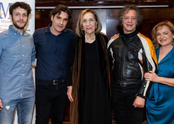 Bραβεία στο “Μaestro” του Χριστόφορου Παπακαλιάτη