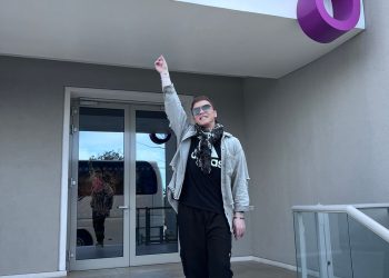 Ο Τάκης Ζαχαράτος στο «σήμα κατατεθέν» ξενοδοχείο της Πάτρας