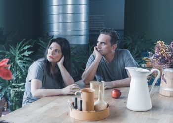 Ο Νίκος Ψαρράς και η Μαρίνα Ασλάνογλου σε “Σκηνές από ένα γάμο”