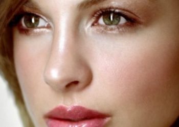 Soft highlighting: Tips για υπέροχες γυαλάδες στο μακιγιάζ σας