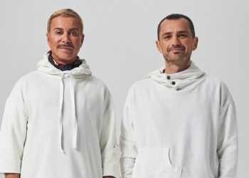 Λάκης Γαβαλάς: Επιστρέφει στη μόδα με την Τemeno