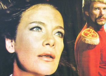 Όταν η Τζένη Καρέζη έγινε Μαντώ Μαυρογένους