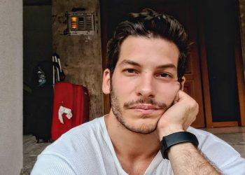 Ο Φώτης Καράλης  από το Α ως το Ω: “Το καλό και το κακό υποχρεωτικά συνυπάρχουν για να χωράμε τις πράξεις μας σε στενά κουτάκια”