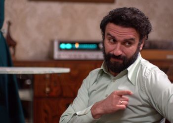 Tα καλύτερά μας χρόνια: Το φλερτ που οδηγεί σε… εξομολόγηση