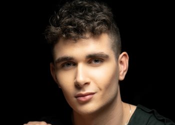 O 16χρονος Victor Vernicos είναι η ελληνική συμμετοχή στη φετινή Eurovision!