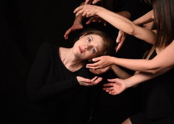 Κερδίστε προσκλήσεις για την παράσταση “Θάλαμος Νο.6” στο Θέατρο Άλφα