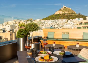 Athens Capital Hotel-MGallery Collection: Παραδοσιακό Πάσχα στην καρδιά της Αθήνας