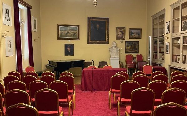 Φιλολογικός Σύλλογος Παρνασσός: Η πιο σημαντική ιστορική και πολιτιστική όαση στο κέντρο της Αθήνας