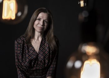 «Η μάνα αυτουνού… Έλλη Ζάχου Ταχτσή» με την Ράνια Σχίζα στη Θεσσαλονίκη