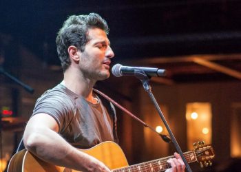 Ο  Όθωνας Μεταξάς στο «Σταυρό του Νότου»