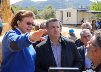 Απόστολος Τζιτζικώστας-Λίνας Μενδώνη: Αυτοψία στο μνημείο του Τύμβου Καστά στην Αμφίπολη Σερρών