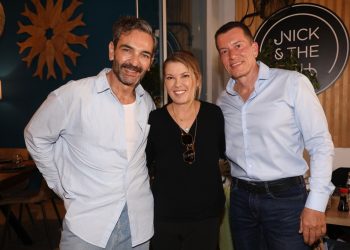 Ζήσε Αλλιώς: Μεσημεριανή έξοδος για φαγητό με όλους τους συντελεστές