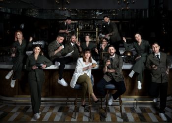 Ανανεωμένο Avra BarFour στο Seasons Astir Palace Hotel Athens