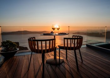 Kivotos Santorini: Ο σεφ Δημήτρης Κατριβέσης στο Mavro Restaurant