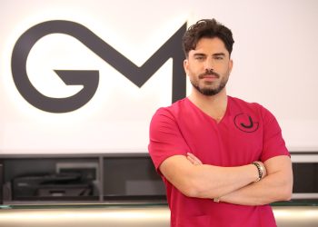 Ο Ιάκωβος Γκόγκουα από το Α ως το Ω: «Ιατρική, Eurovision, δημοτικές εκλογές & ταξίδια»