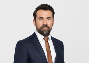 Ο Κίμων Κουρής από το Α ως το Ω: “Οι Παγιδευμένοι, το θέατρο, ο έρωτας και η δημοσιότητα”