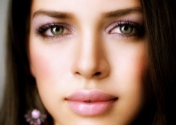 Ανοιξιάτικο μακιγιάζ σε παστέλ αποχρώσεις για όλες τις επιδερμίδες