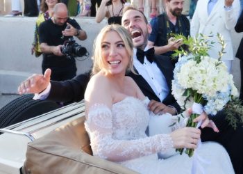 Πάνος Μουζουράκης-Μαριλού Κόζαρη: Γάμος στην Αίγινα με 550 καλεσμένους