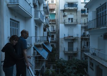 Ο Δημήτρης Καραντζάς επιστρέφει στη Στέγη με “Το Σπίτι”