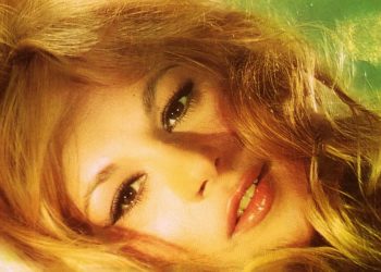 Αλίκη Βουγιουκλάκη: Το πρώτο εξώφυλλο χωρίς το όνομά της