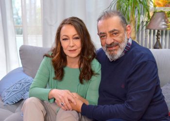 «Τρίτος όροφος» με τον Αντώνη Καφετζόπουλο και την Λυδία Φωτοπούλου