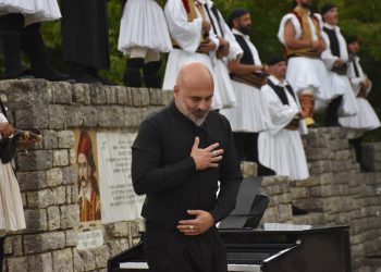 Καθηλωτικό “Δειλινό και Άγιο Φως” του Δημήτρη Μαραμή στα Μποτσάρεια 2023