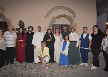 Η Σαντορίνη χειροκρότησε και υποκλίθηκε στο «Δάκρυ της Παναγίας»