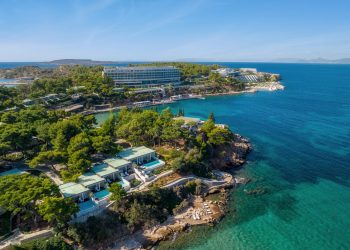 Το “Four Seasons Astir Palace Hotel Athens” στα 50 καλύτερα ξενοδοχεία του κόσμου