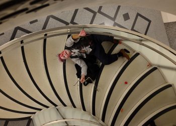 Έκθεση Αgainst Happycracy του Φίλιππου Τσιτσόπουλου